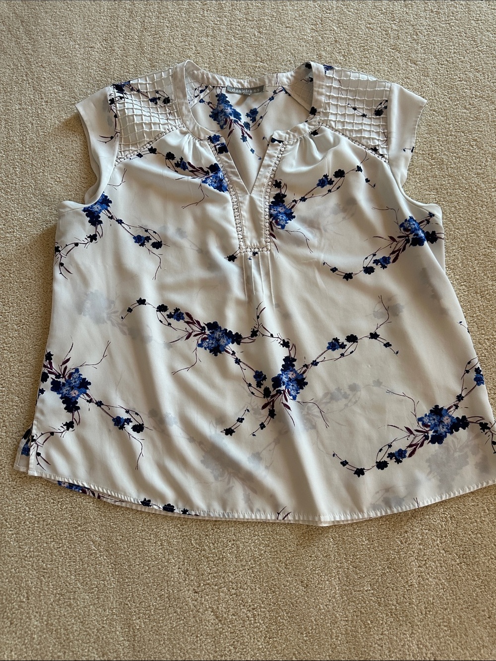 Daniel Rainn White Sleeveless Blouse with Blue Floral Print